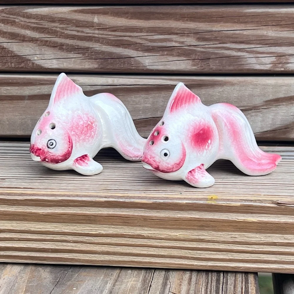 - Vintage Pink Koi Salt & Pepper Shaker Set from Japan! EUC!